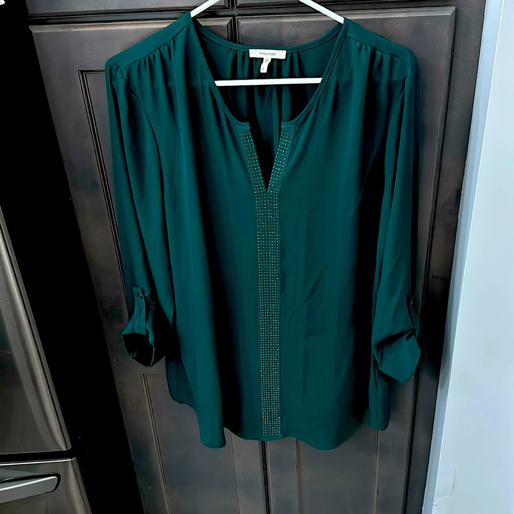 Woman’s green top three-quarter length sleeve size L